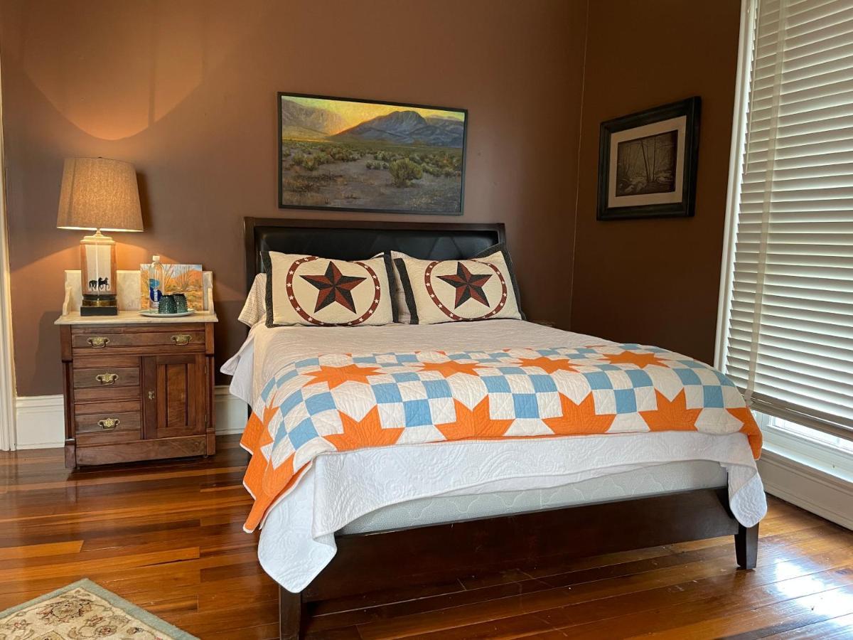 Springfield Wildflower Ranch Inn מראה חיצוני תמונה